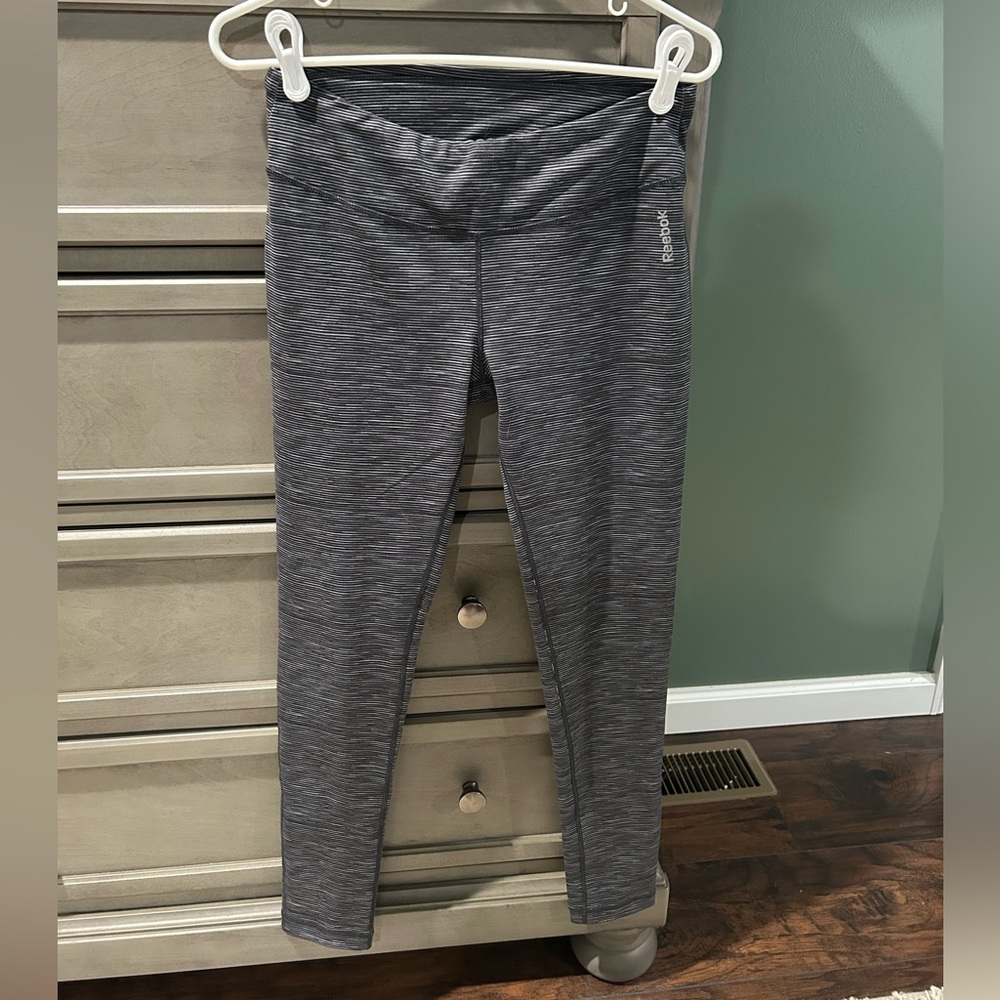 Reebok small stripes Leggings